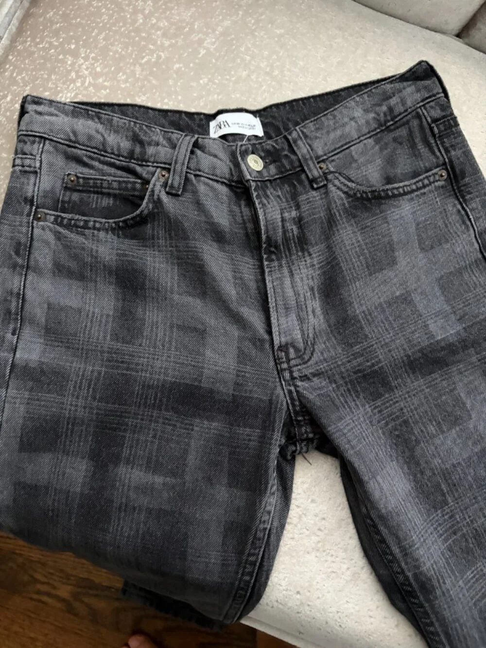 NWT: ZARA Grey Tonal Shadow Plaid Straight Leg Jean Pants, Size 2